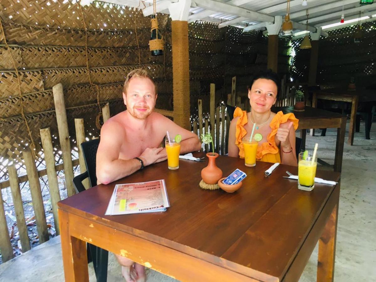 Relax Beach House Tangalle Buitenkant foto