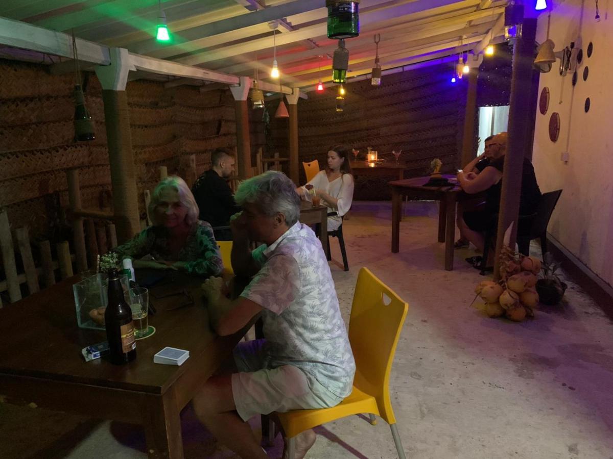 Relax Beach House Tangalle Buitenkant foto