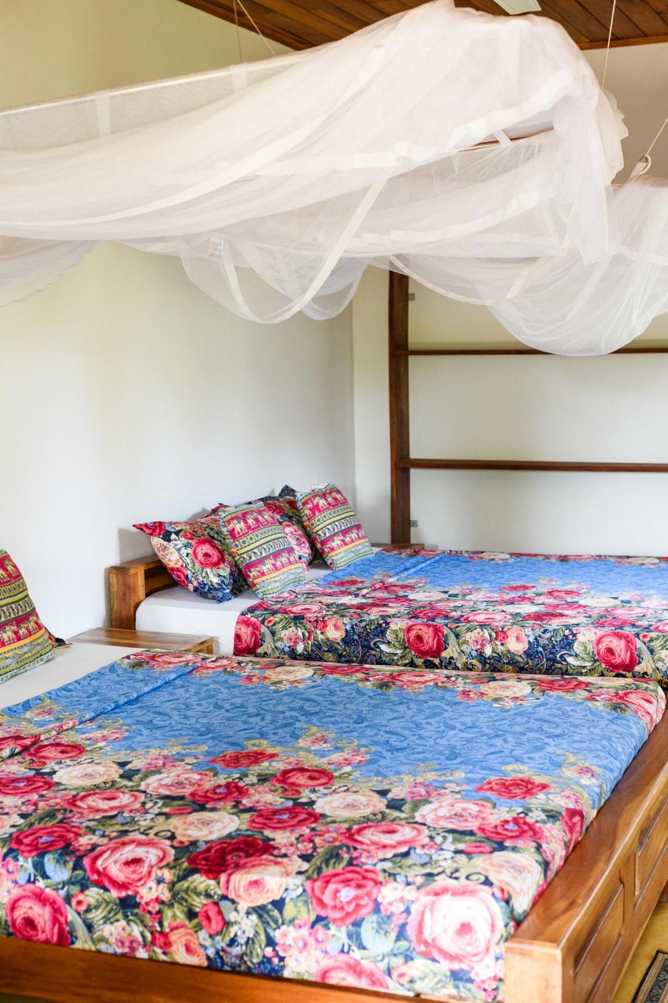 Relax Beach House Tangalle Buitenkant foto
