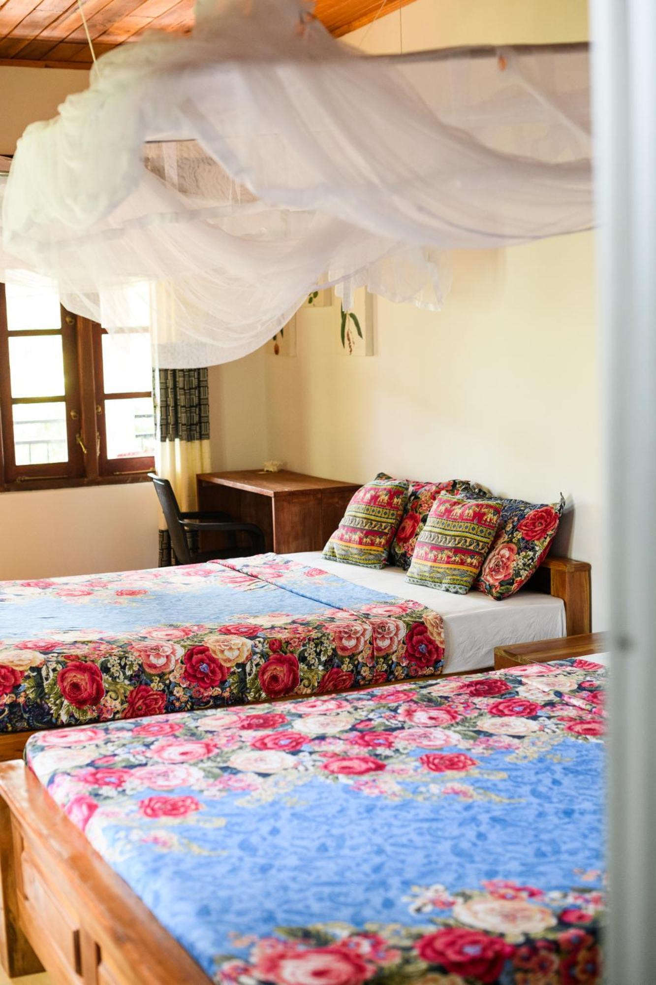 Relax Beach House Tangalle Buitenkant foto