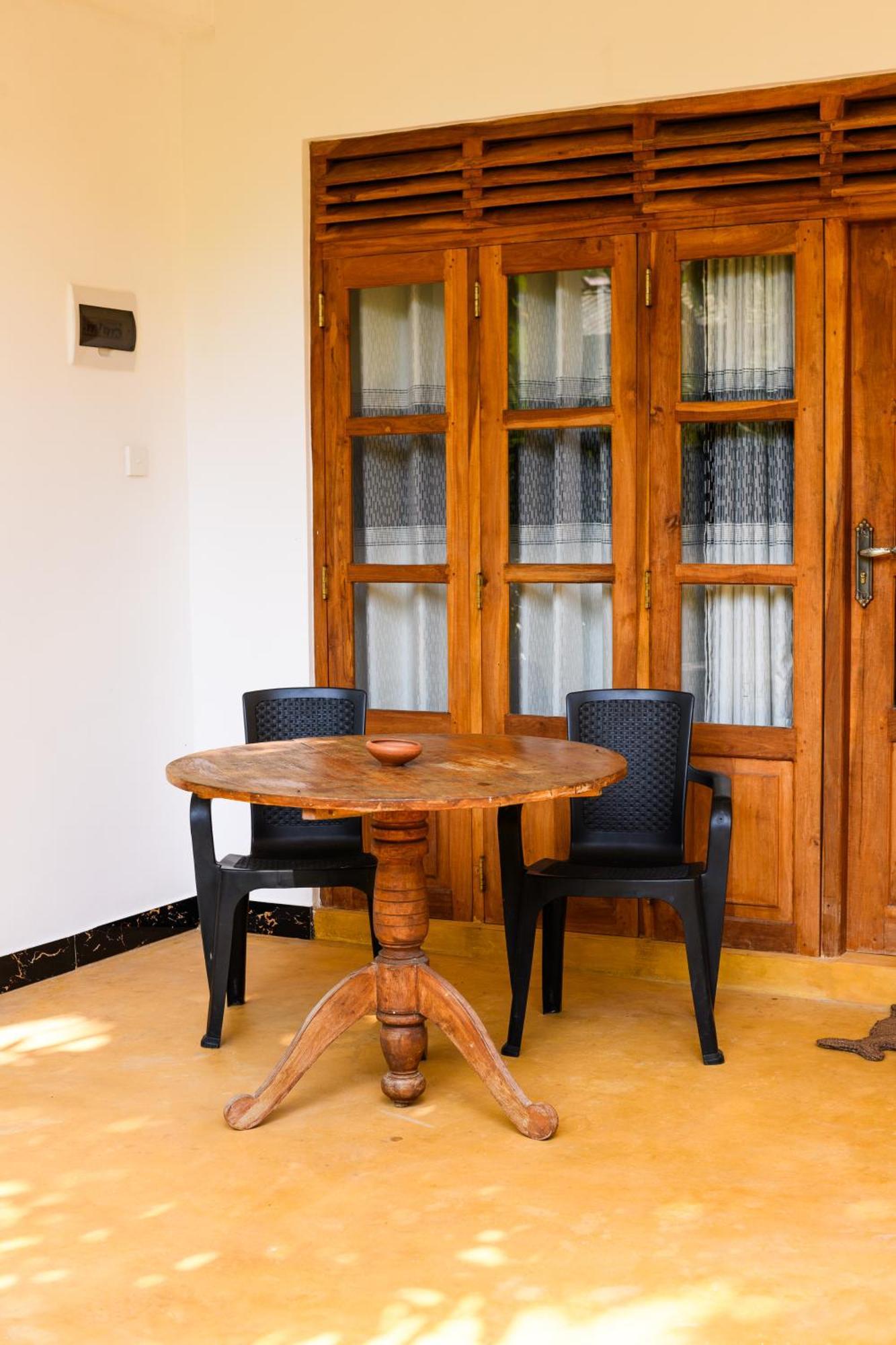 Relax Beach House Tangalle Buitenkant foto