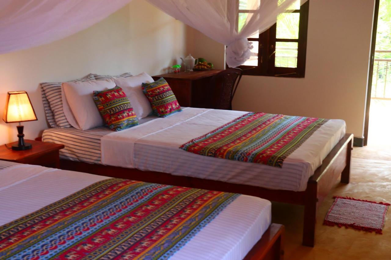 Relax Beach House Tangalle Buitenkant foto