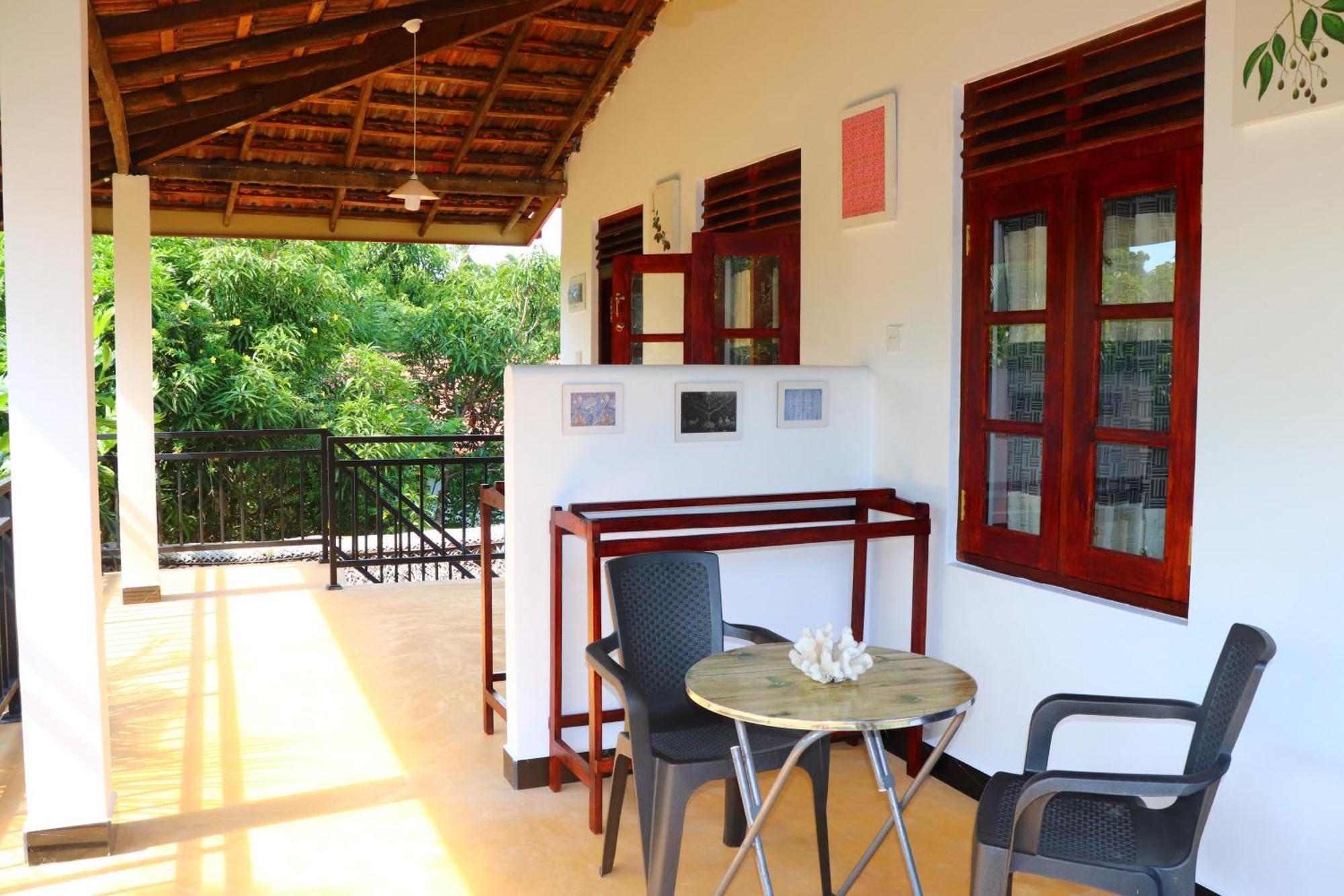 Relax Beach House Tangalle Buitenkant foto